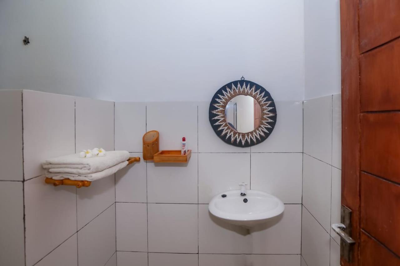Radika House Appartement Gili Trawangan Buitenkant foto